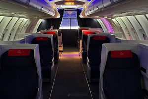 45 Minute Child and Adult 747 Aircraft Simulator Experience Image 1