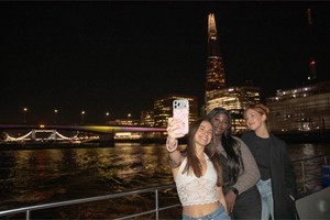 Thames Jazz Cruise with Three Course Dinner and Fizz for Two picture
