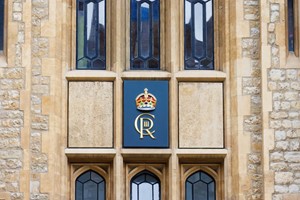 Tower of London Entry and Three Course Meal for Two at the Shakedown Bar & Restaurant picture