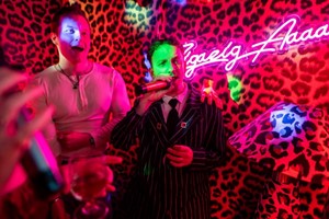 Mel B's Karaoke Room with Drinks and Pizza for Six at Bunga 90 picture