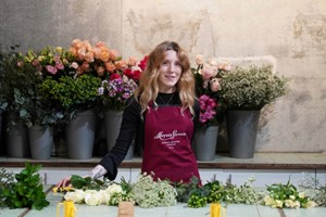 Flower Crown Workshop for One at Moyses Stevens Flower School picture