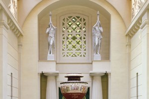 Visit to the Buckingham Palace State Rooms for Two PACKAGED Image 5