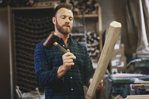 Personalised Cricket Bat Fitting Experience at Millichamp and Hall Image 3