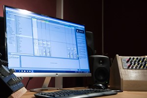 Three Hour One to One Studio Engineering Course at Midi Madness Image 2