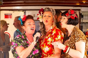 Gin and Jazz Cruise Aboard Dorset Cruises for Two Image 5