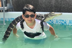 90 Minute Reptile Centre Tour and Photos for a Family of Four at Crocs R Us picture