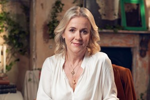 BBC Maestro Writing Love Stories Online Course with Jojo Moyes Image 1