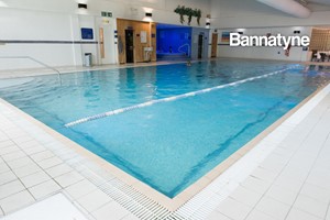Premium Bannatyne Twilight Spa Day with 25 Minute Treatment and Prosecco for One picture