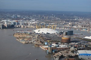 30 Minute Helicopter Tour Over London For Two