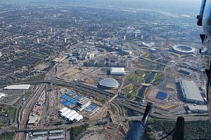 30 Minute Helicopter Ride Over London for Two Image 5