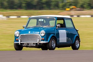 The Italian Job Driving Experience for One with Car Chase Heroes picture