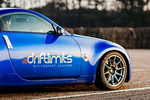 20 Lap BMW vs 350Z Driving Experience with Drift Limits Image 3