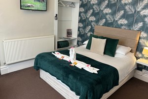 One Night Stay for Two with Breakfast at Calm Sea Guesthouse, Dorset picture