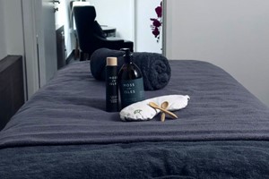 Click to view details and reviews for Blissful Spa Day With A 25 Minute Treatment And Fizz For Two At Hilton Bankside.