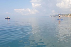 One Hour Group Stand Up Paddleboarding Lesson for Two with Bay Paddle Boards Image 2