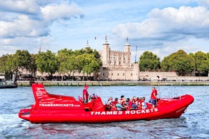 Buy Family Thames Rockets Powerboating Experience
