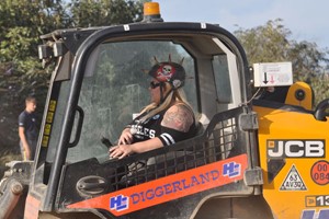 Dumper Racing at Diggerland Image 5