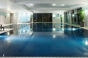 Overnight Escape with a 25 Minute Treatment each and Fizz for Two at Crowne Plaza Marlow Image 4