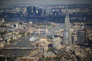 Private 50 Minute City of London Helicopter Tour for Two picture