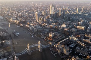 50 Minute City of London Helicopter Tour for Two Image 2