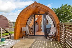 Two Night Glamping Cabin Getaway with Neapolitan Pizza for Two at The Quiet Site picture
