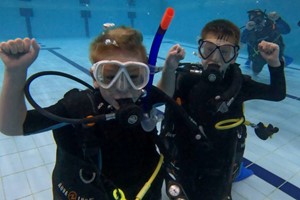 SSI Try Scuba Introduction Course for Two with Fins Outdoors picture