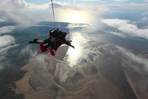 11000ft Tandem Skydive in Lancashire picture