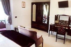 Two Night Country House Escape at Craig-y-Dderwen for Two Image 1
