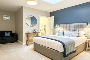 Overnight Stay with Spa Access and Fizz for Two at Beach House Hotel picture