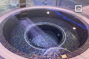 Evening Spa Experience with Fizz at Greenwoods Hotel and Spa for One picture