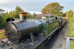 Chiltern Hills Steam Train Experience with Chocolates and Bubbly for Two Image 1