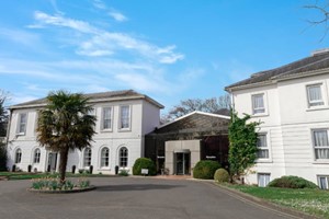 Overnight Weekday Golf Break with Dinner for Two at Manor of Groves picture