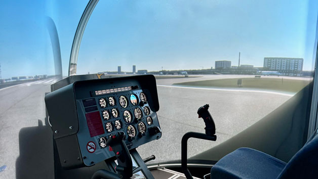 Iconic City of London Pilot Simulator Experience for One picture