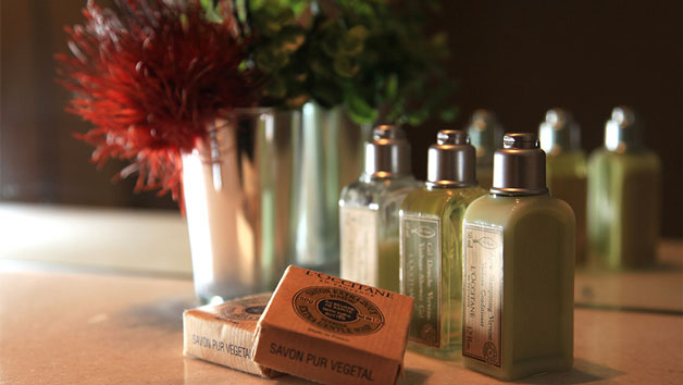 Mum to Be 80 Minute Treatment with Lunch for One at The Oxfordshire Golf Hotel and Spa - Weekends picture