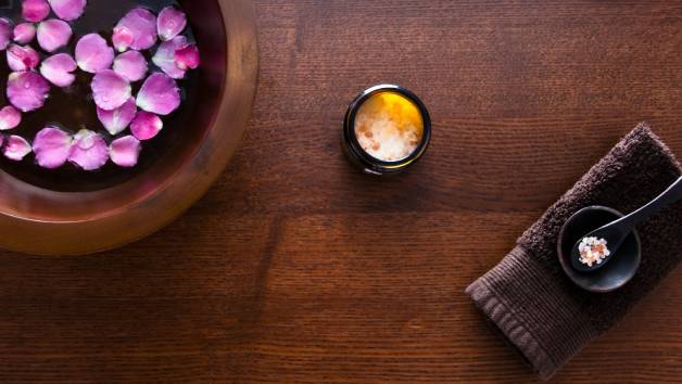 50 Minute Weekend Spa Treatment with Lunch at The Oxfordshire Golf Hotel & Spa for Two picture