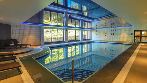 Simply Spa Day for Two at Q Hotels - Hampshire Court Hotel with 30 Minute Treatment - Weekends picture