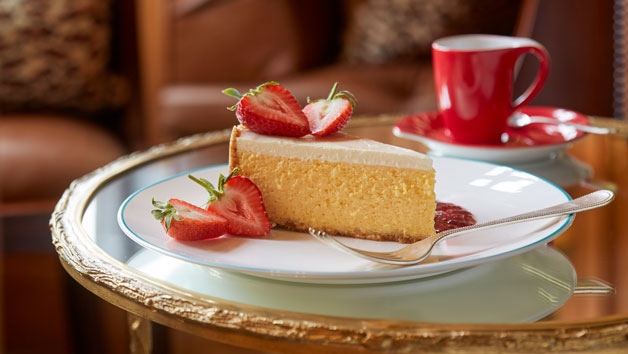 Cake and Bubbles for Two at The Rubens at the Palace picture