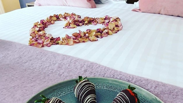 One Night Romantic Break at the Kings Arms Fleggburgh for Two picture