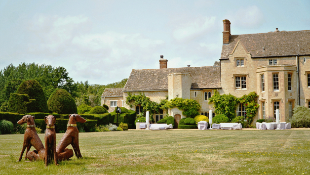 Overnight Oxfordshire Stay with Breakfast and Dinner for Two at 4* Weston Manor picture