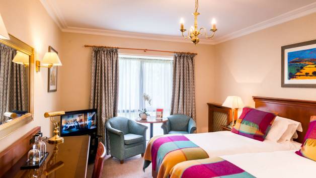 One Night Stay with Dinner at The Parkway Hotel for Two picture