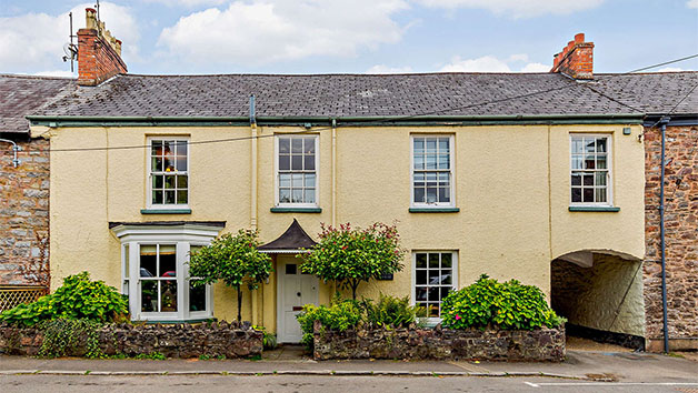 Two Night Country Getaway with Dinner for Two picture