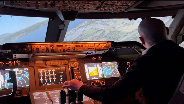 90 Minute Simulator Session with Airline Pilot or Technical Instructor for Two picture