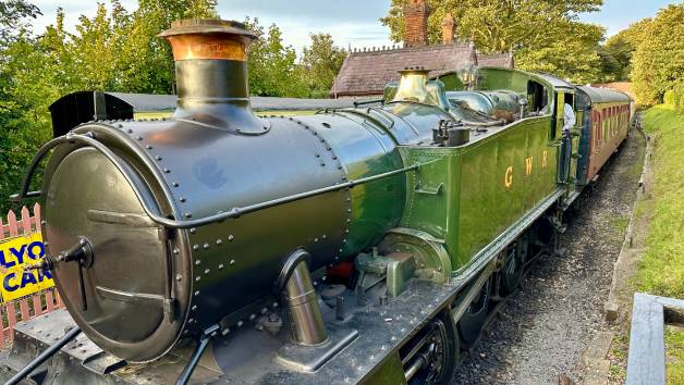 Chiltern Hills Steam Train Experience with Aventure001 for Two picture