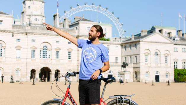 Highlights of Royal London Bike Tour and Thames Cruise with Unlimited Biking for One Adult and Child picture