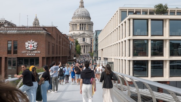 Muggles Tour for One Adult and One Child picture