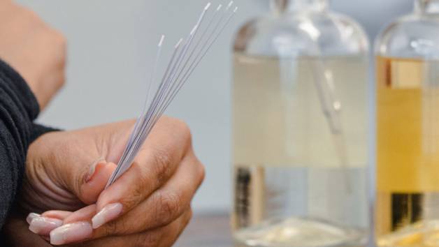 Design a Bespoke Perfume Gold Experience for Two picture