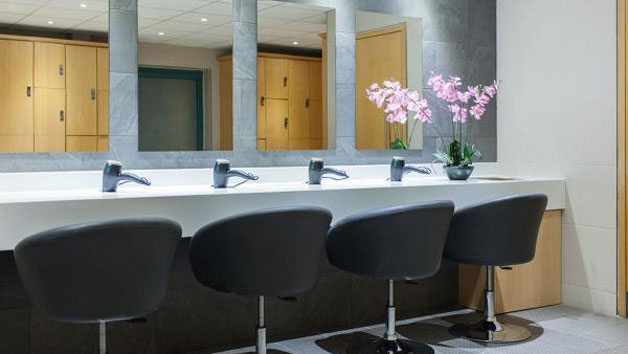 Indulgent Spa Day with a 25 Minute Treatment and Afternoon Tea at Crowne Plaza Marlow for One picture