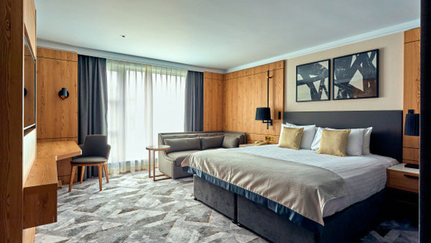 Two Night Spa Weekend for Two with Dinner and 25 Minute Treatment Each at Crowne Plaza Marlow picture