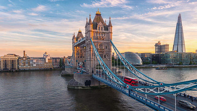 One Night Deluxe Getaway in London for Two picture