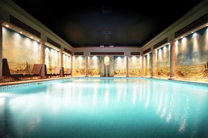 Twilight Pamper Treat with 40 Minute Treatment and Dinner for One at Rowhill Grange picture